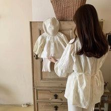 Load image into Gallery viewer, Mom Chamomile Lace Blouse - Ivory
