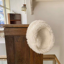 Load image into Gallery viewer, Lamb Lamb Hat - Ivory
